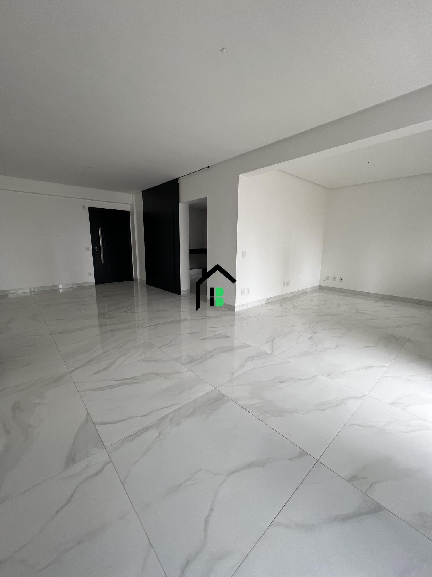 Apartamento de 3 quartos, 181m² no bairro Centro, em Patos de Minas | Eu Corretor