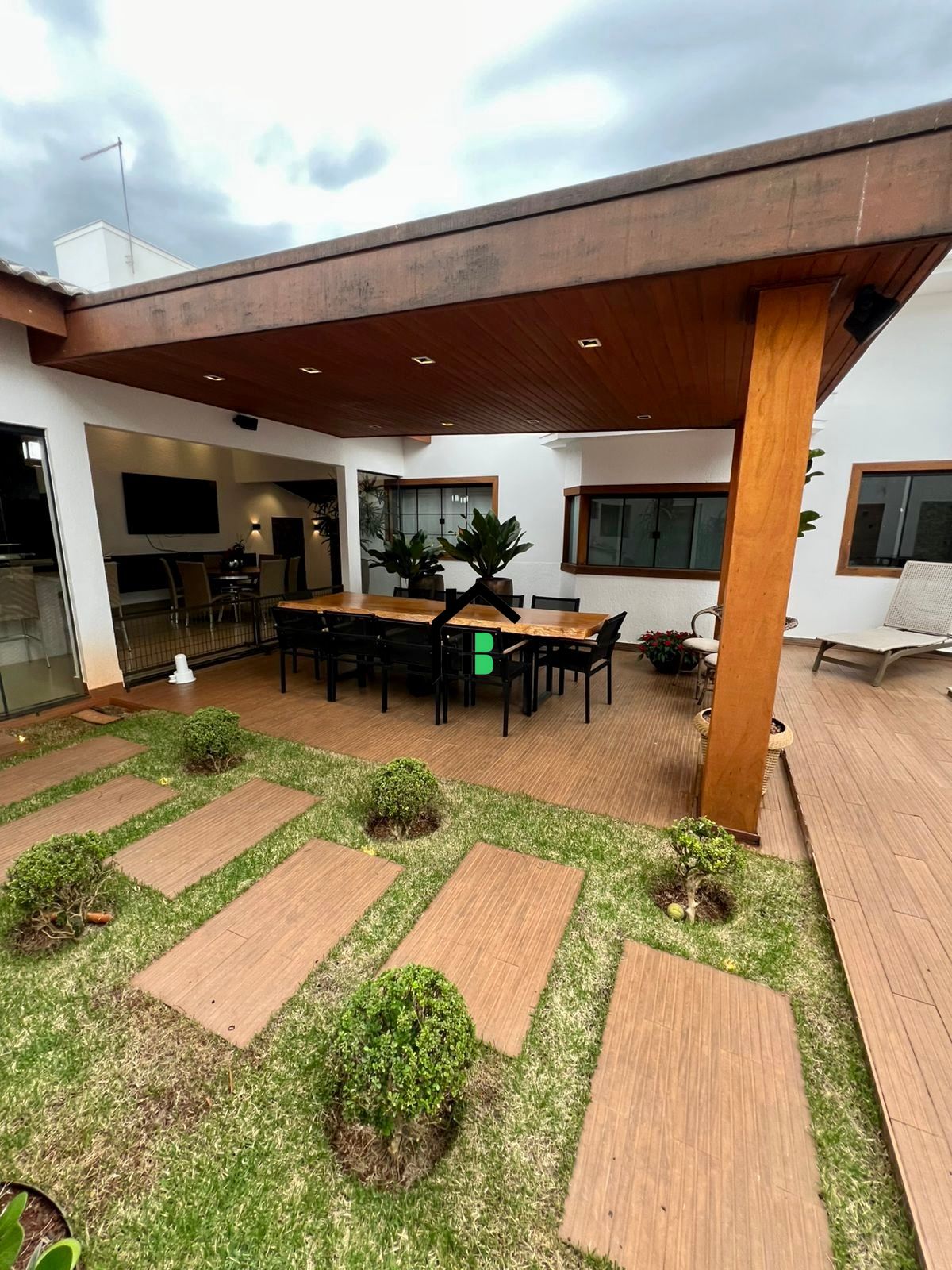 Casa à venda com 3 quartos, 360m² - Foto 44