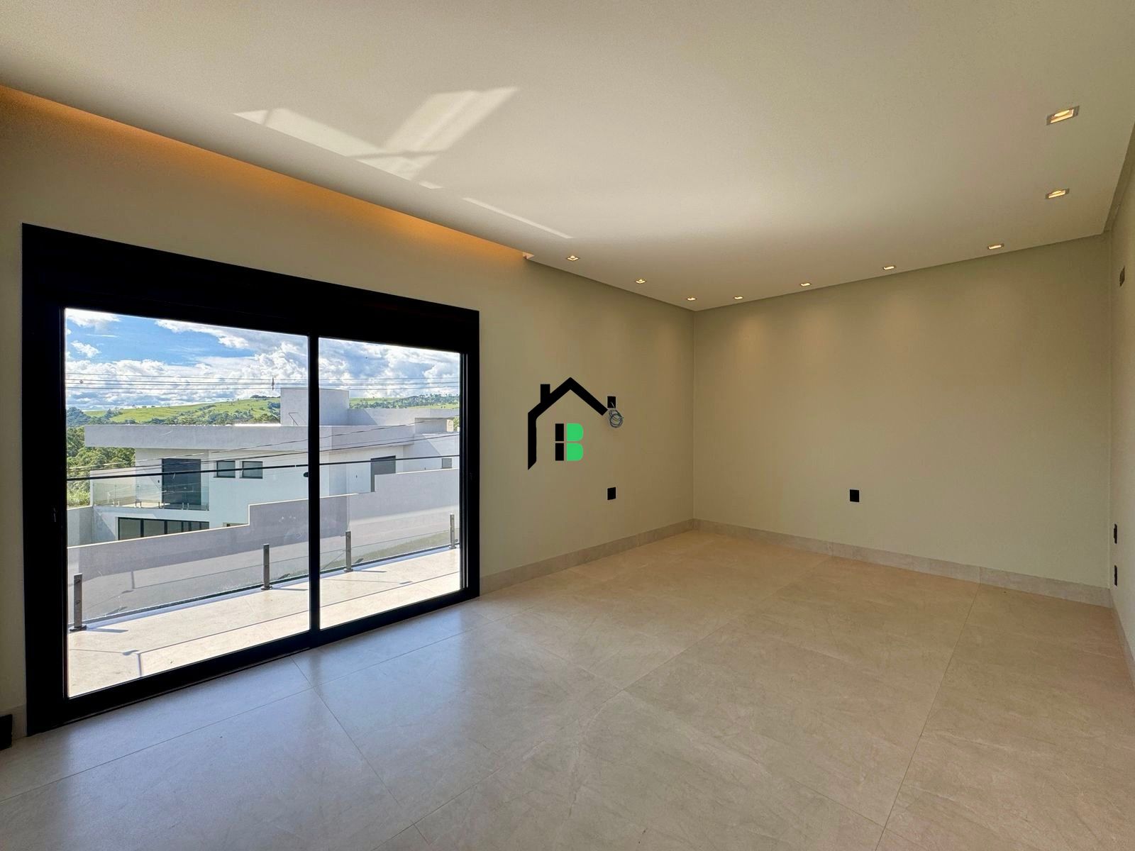 Casa de 5 quartos, 448m² no bairro Alto dos Caiçaras, em Patos de Minas | Eu Corretor