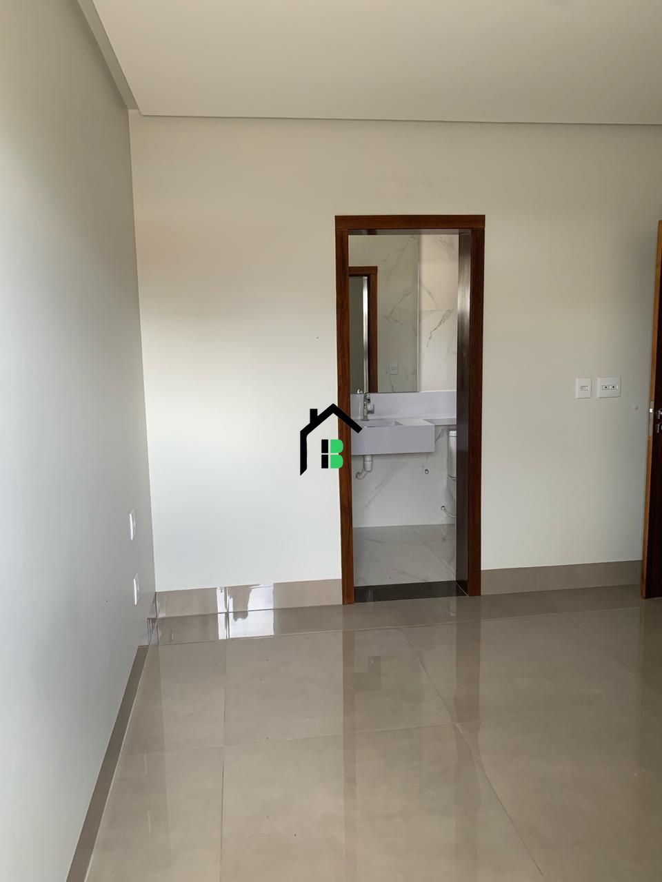 Apartamento de 3 quartos, 140m² no bairro Centro, em Patos de Minas | Eu Corretor