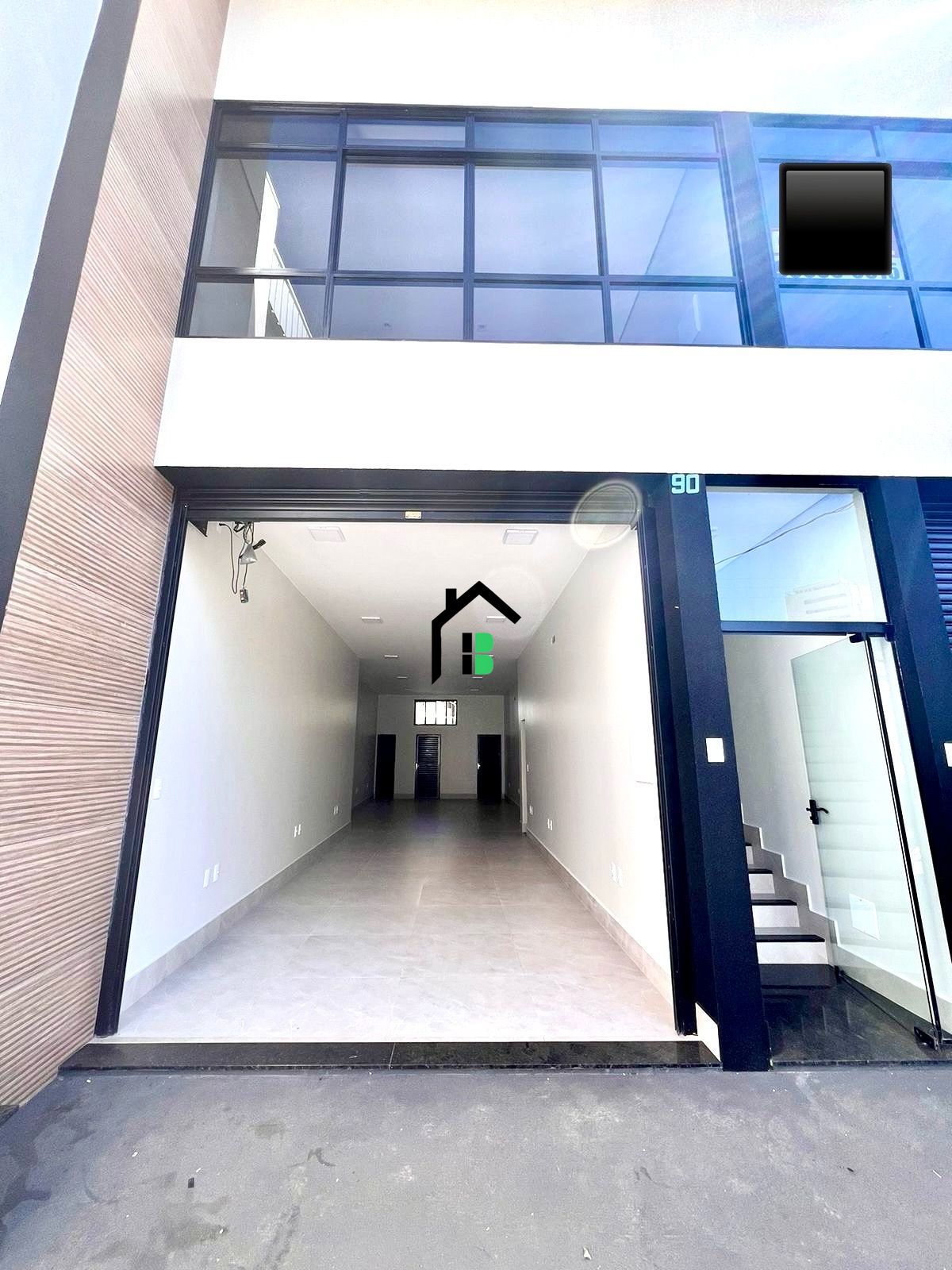 Loja / Salão / Ponto Comercial de 1 quarto, 70m² no bairro Centro, em Patos de Minas | Eu Corretor