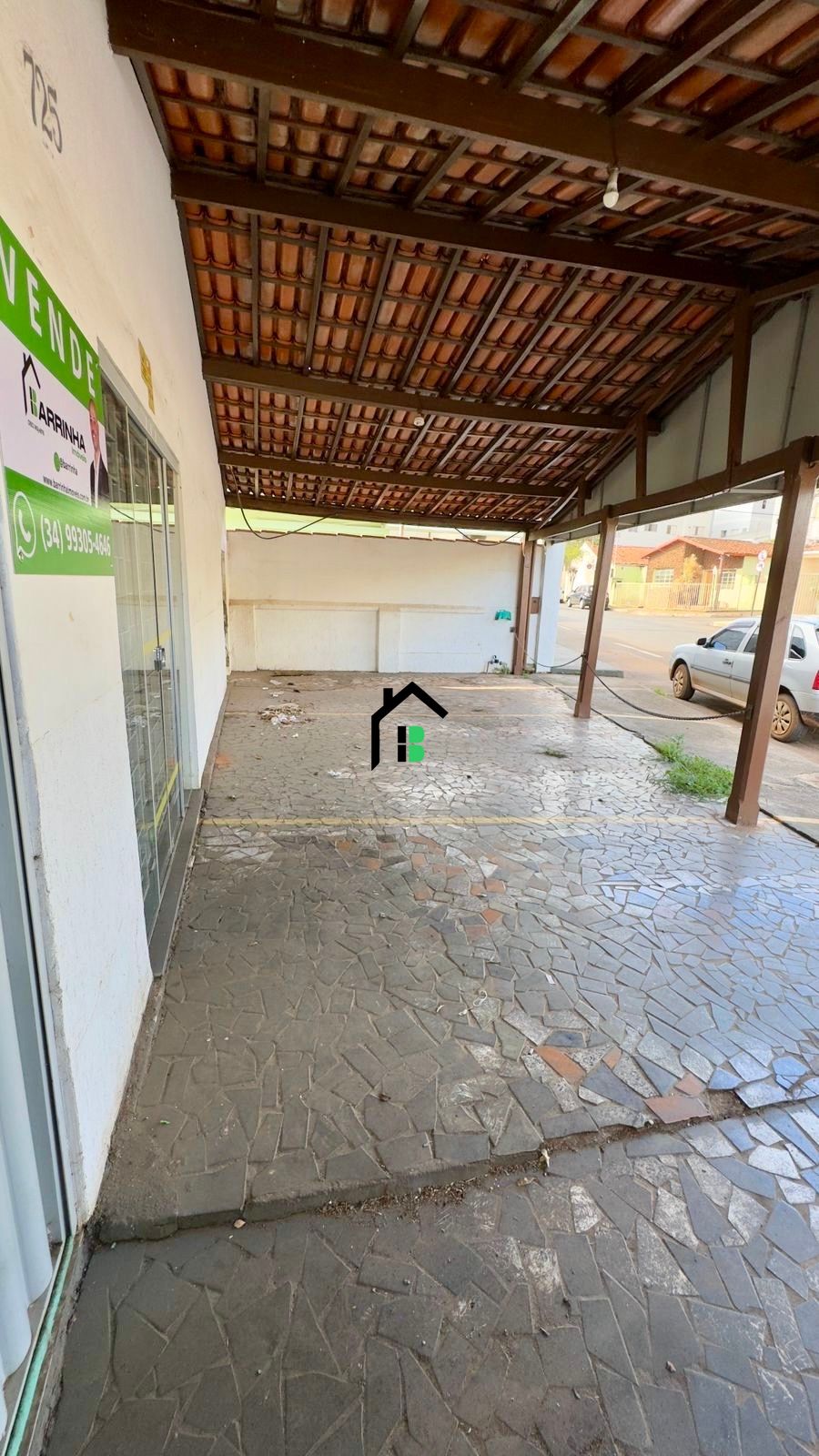 Loja / Salão / Ponto Comercial de 3 quartos, 180m² no bairro Centro, em Patos de Minas | Eu Corretor