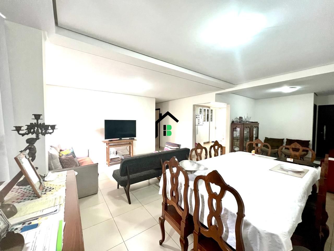 Apartamento de 3 quartos, 140m² no bairro Cônego Getúlio, em Patos de Minas | Eu Corretor