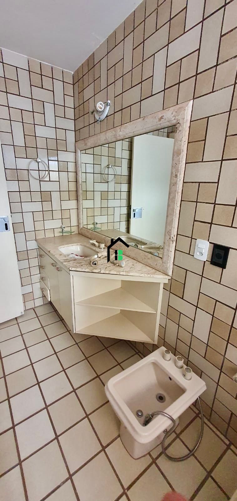 Apartamento à venda com 3 quartos, 140m² - Foto 6
