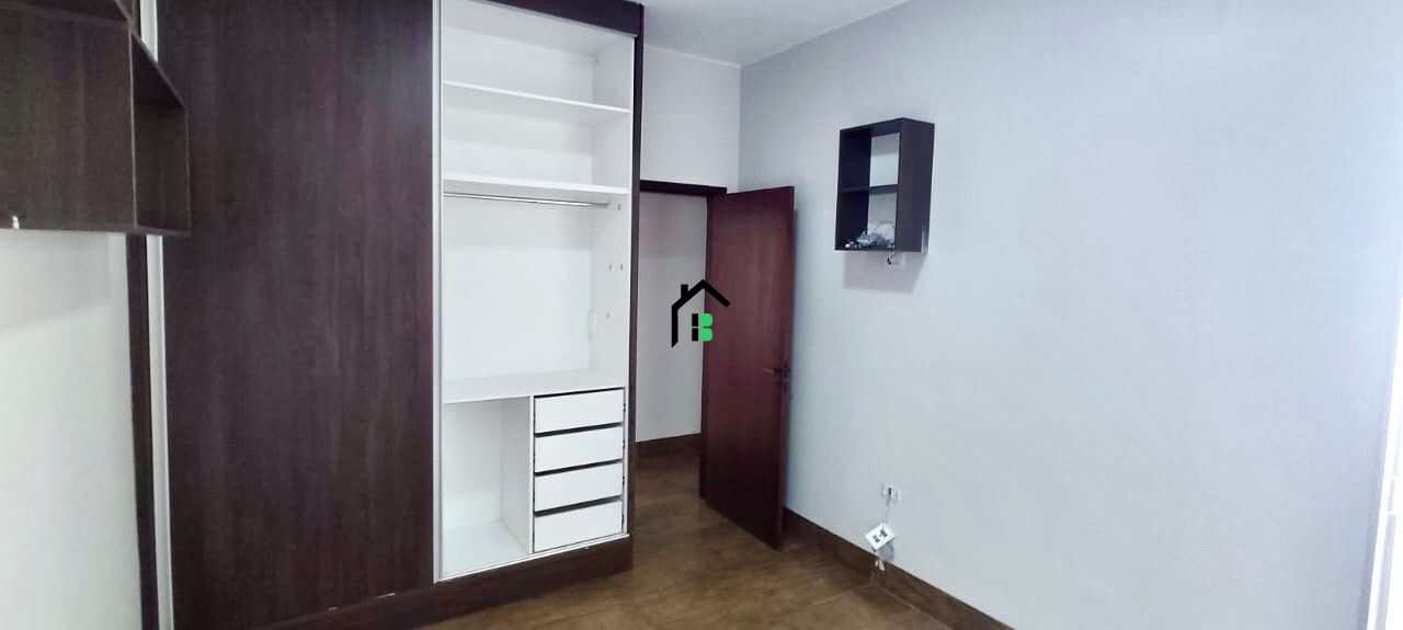 Casa à venda com 3 quartos, 212m² - Foto 14