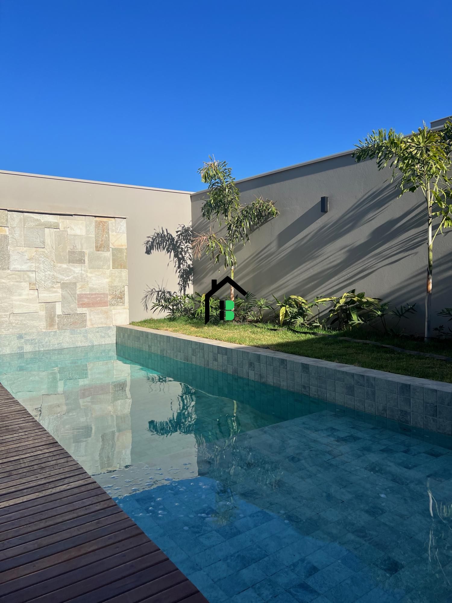Casa de 4 quartos, 330m² no bairro Caiçaras, em Patos de Minas | Eu Corretor