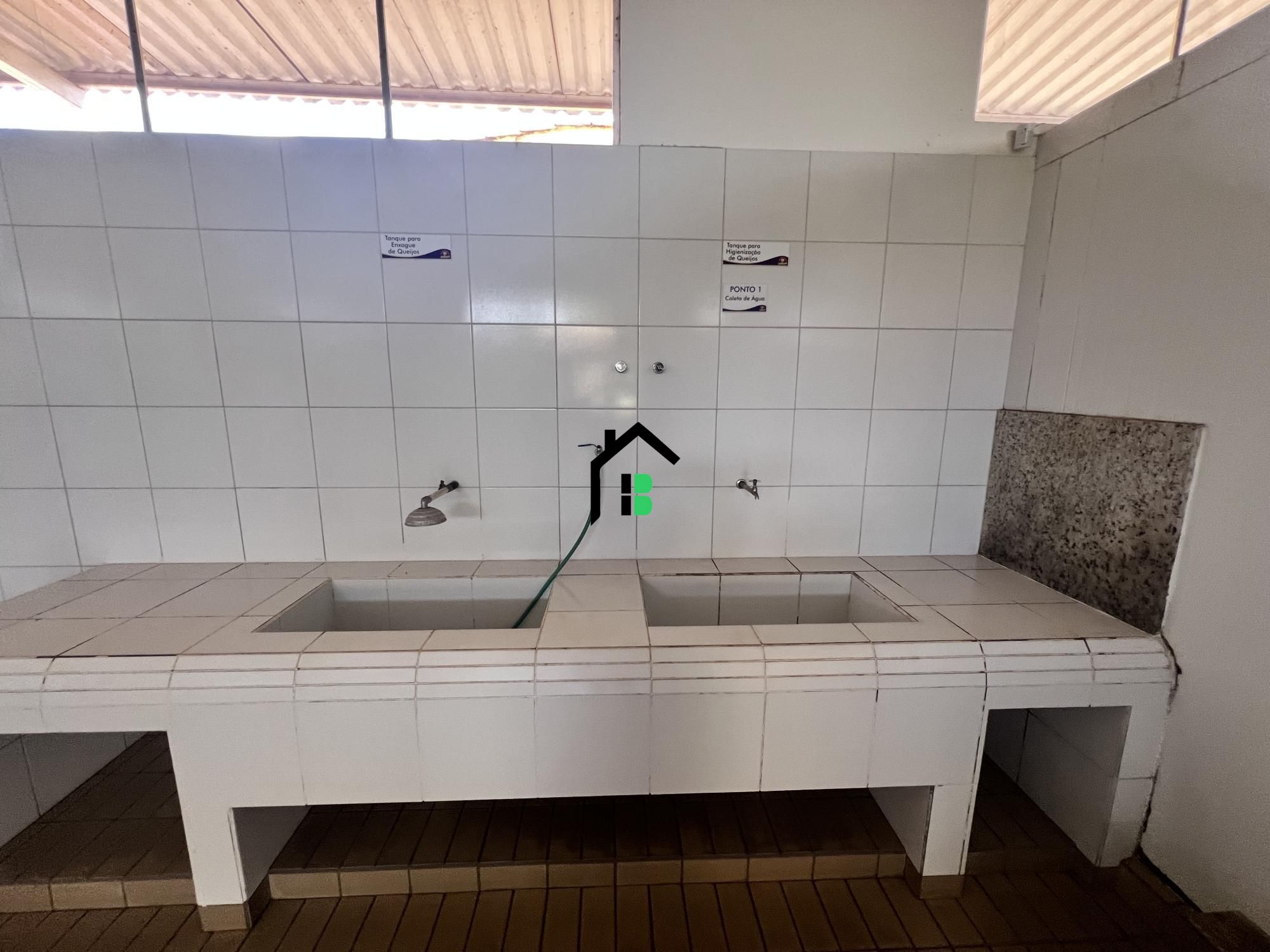 Prédio Inteiro para alugar com 3 quartos, 1042m² - Foto 12