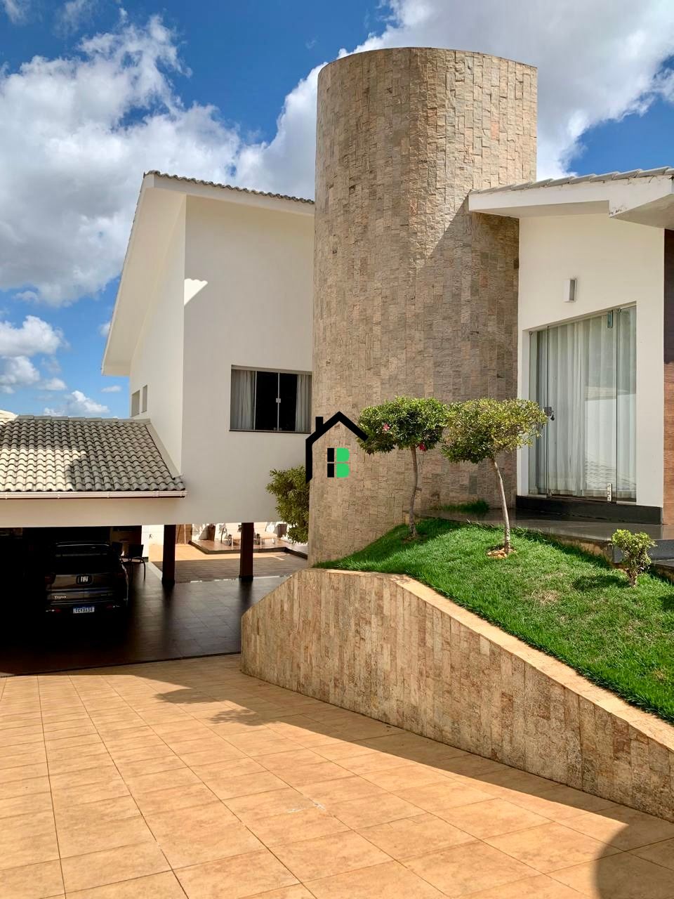 Casa de 3 quartos, 270m² no bairro Aurélio Caixeta, em Patos de Minas | Eu Corretor