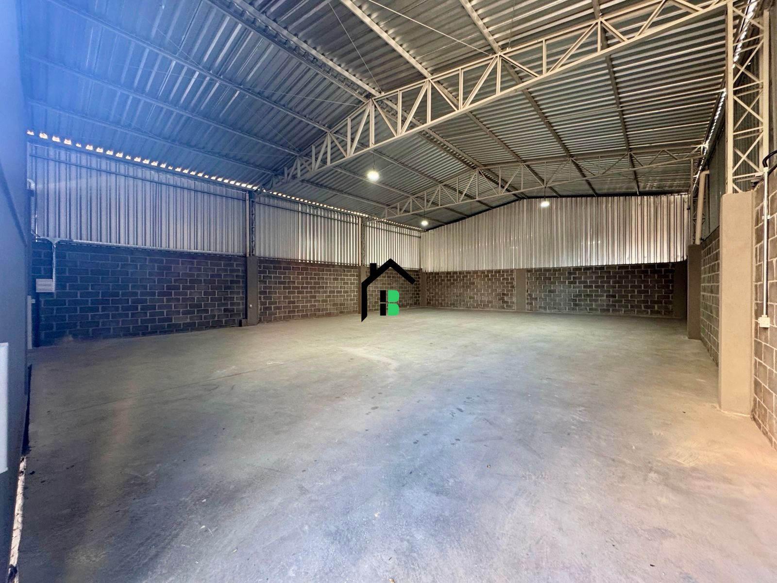 Depósito-Galpão-Armazém para alugar com 1 quarto, 240m² - Foto 1