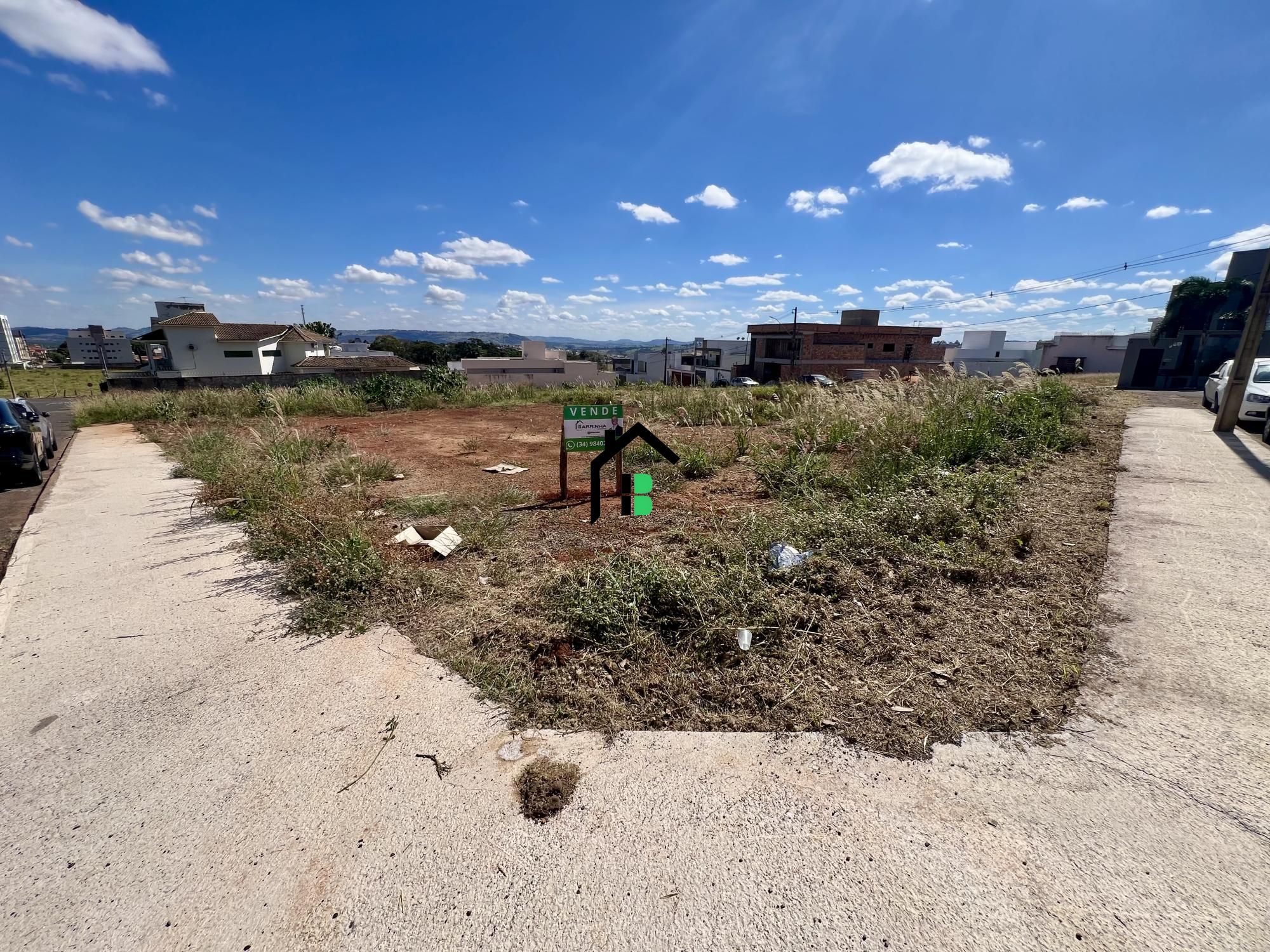 Lote/Terreno de 666m² no bairro Alto dos Caiçaras, em Patos de Minas | Eu Corretor