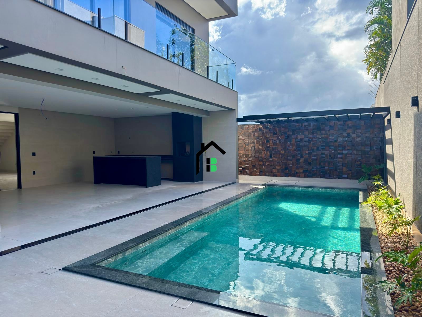 Casa de 5 quartos, 434m² no bairro Alto dos Caiçaras, em Patos de Minas | Eu Corretor