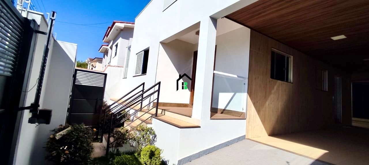 Casa de 3 quartos, 212m² no bairro Cidade Jardim, em Patos de Minas | Eu Corretor