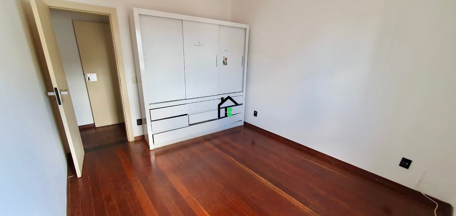 Apartamento à venda com 3 quartos, 140m² - Foto 8