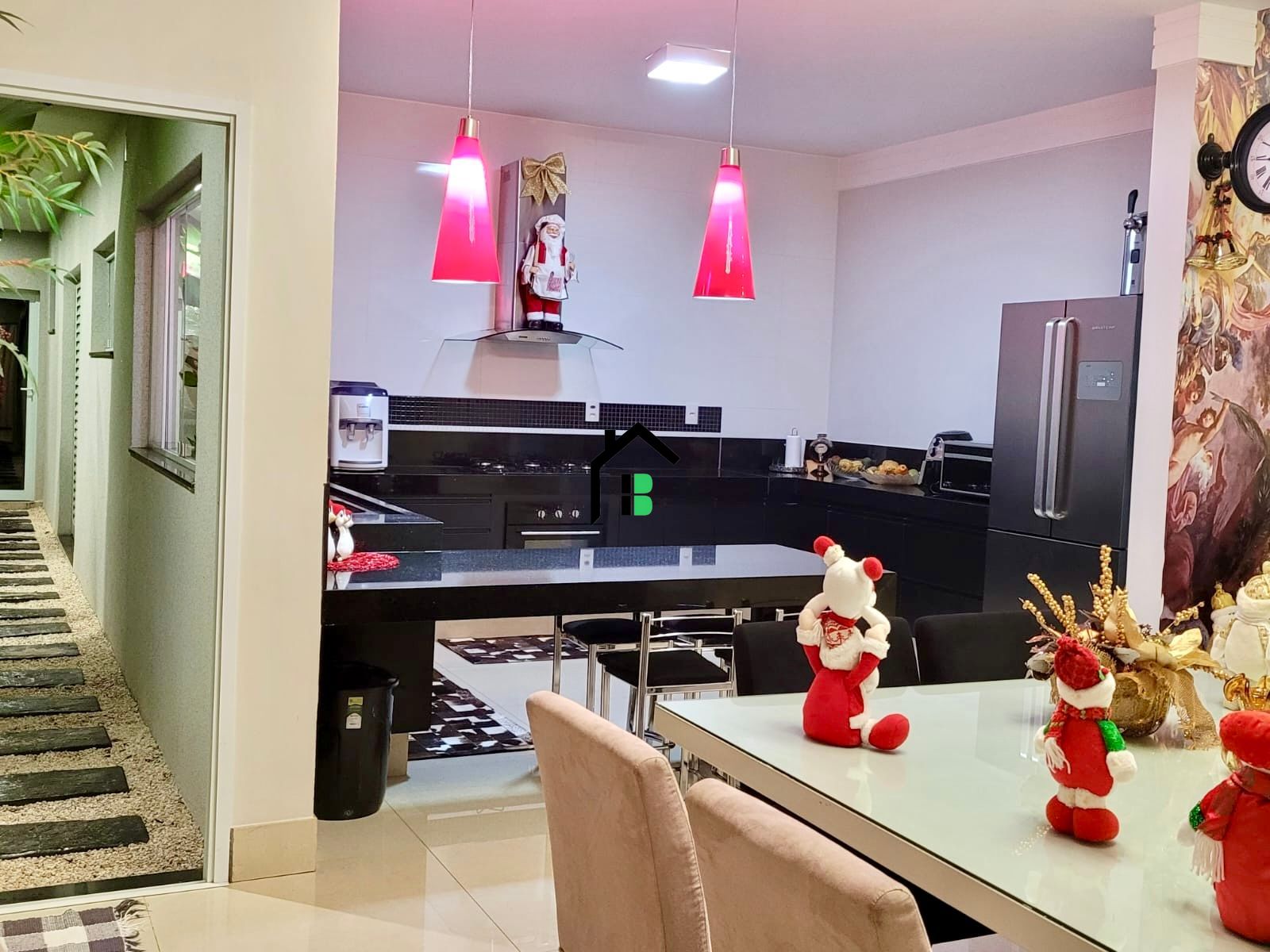 Casa para alugar com 3 quartos, 321m² - Foto 8