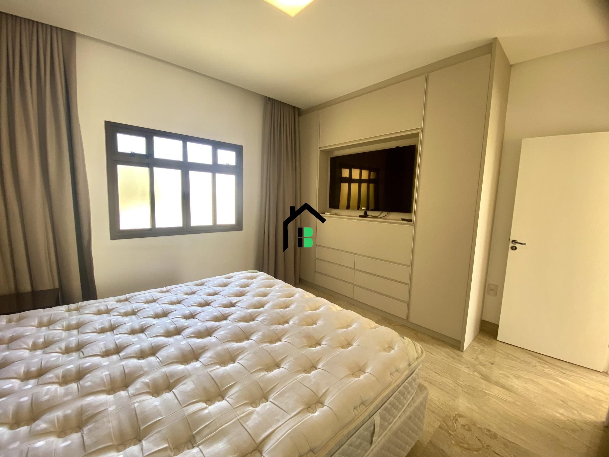 Casa à venda com 4 quartos, 319m² - Foto 14