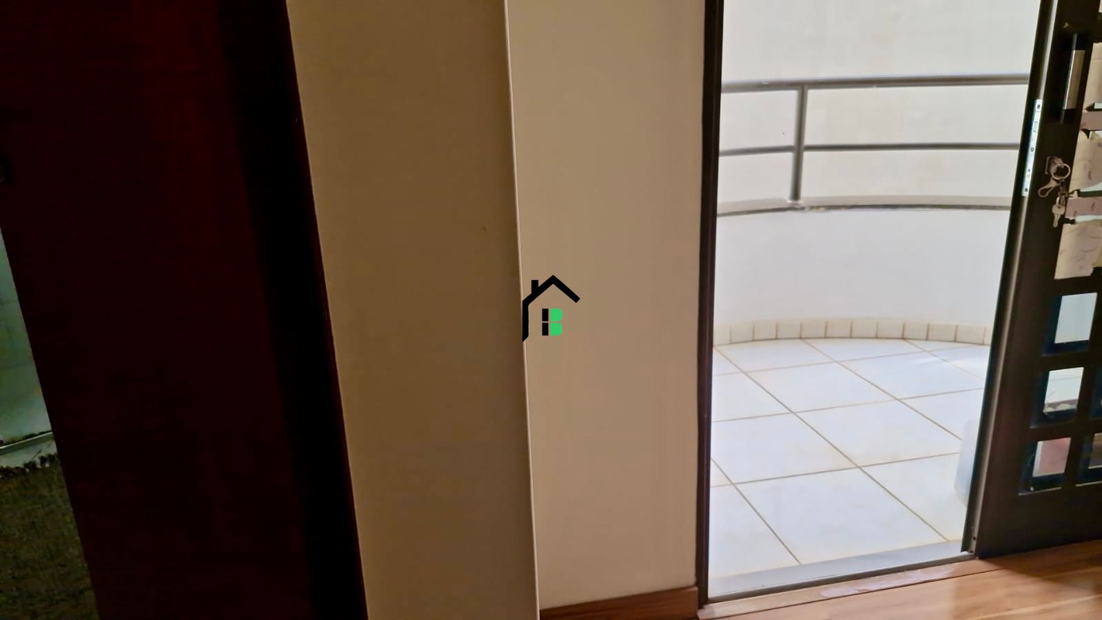 Apartamento à venda com 3 quartos, 107m² - Foto 4