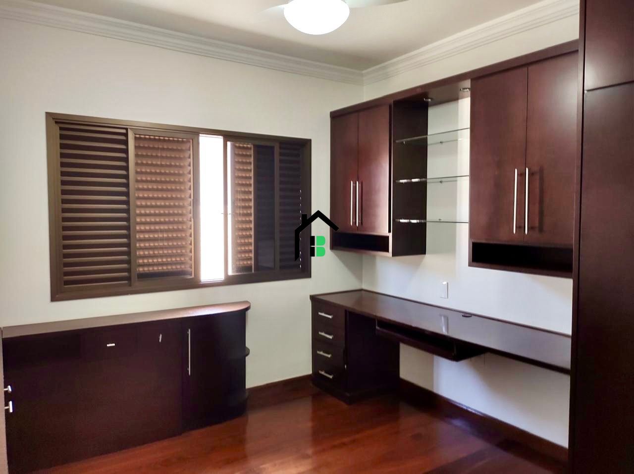 Casa de 5 quartos, 334m² no bairro Sobradinho, em Patos de Minas | Eu Corretor