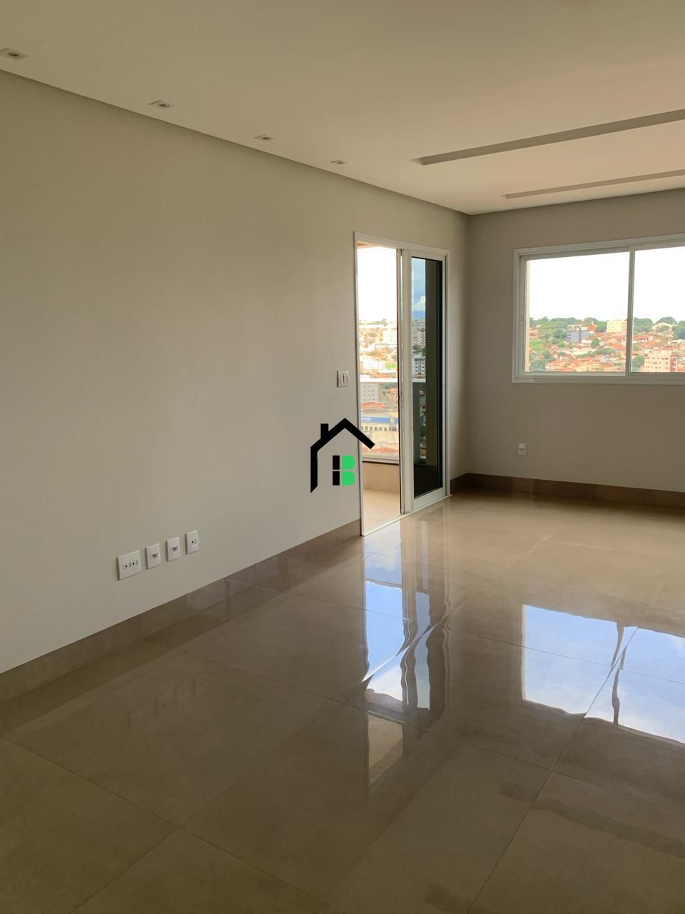 Apartamento de 3 quartos, 140m² no bairro Centro, em Patos de Minas | Eu Corretor