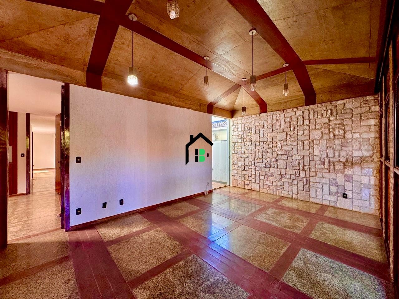 Casa de 4 quartos, 248m² no bairro Sobradinho, em Patos de Minas | Eu Corretor