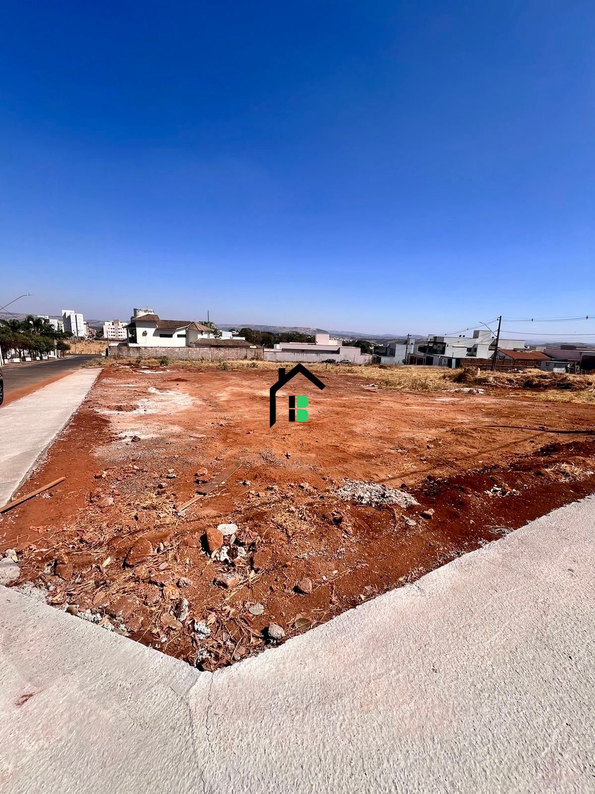 Lote/Terreno de 666m² no bairro Alto dos Caiçaras, em Patos de Minas | Eu Corretor