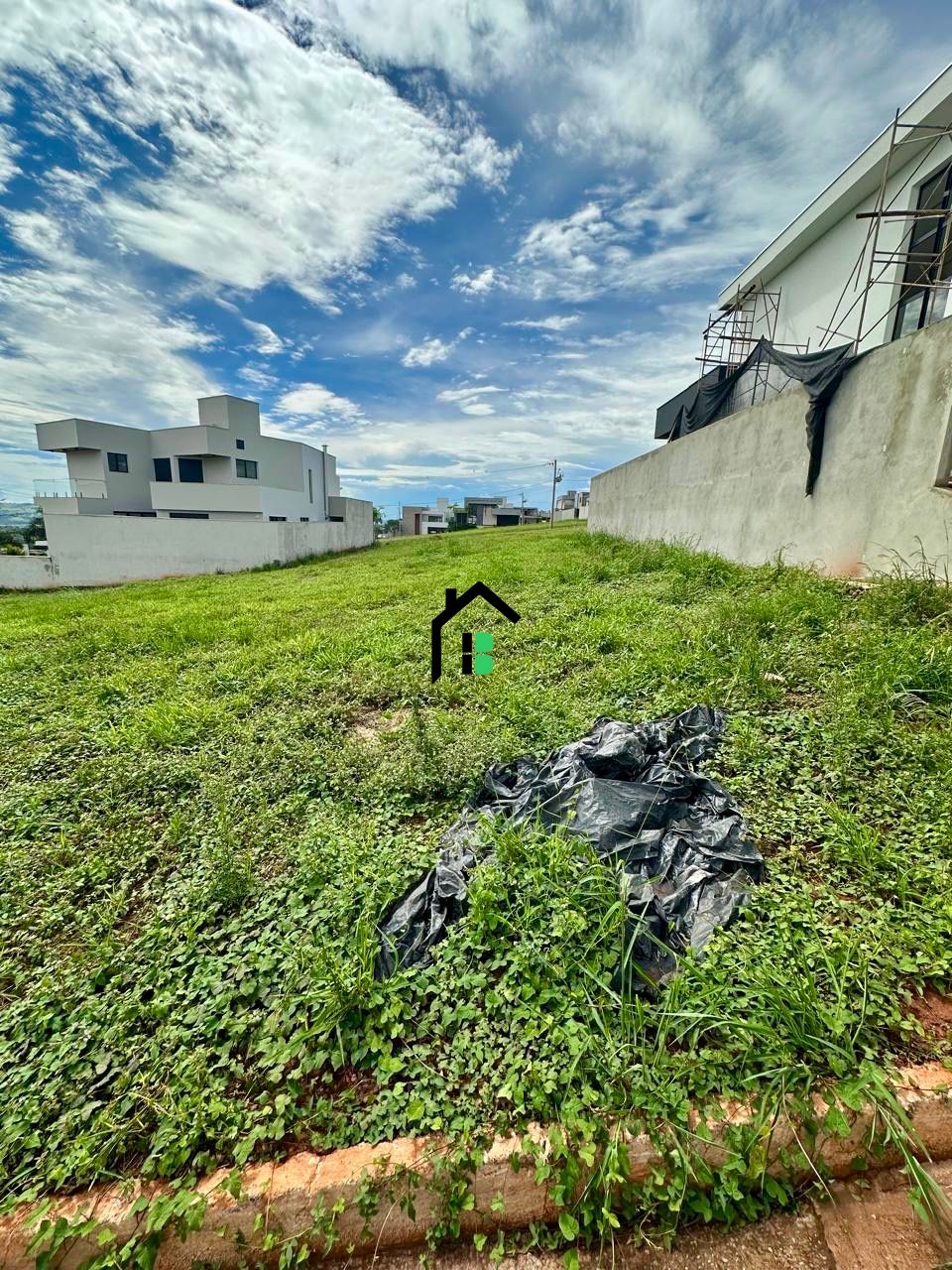 Lote/Terreno de 561m² no bairro Caiçaras, em Patos de Minas | Eu Corretor