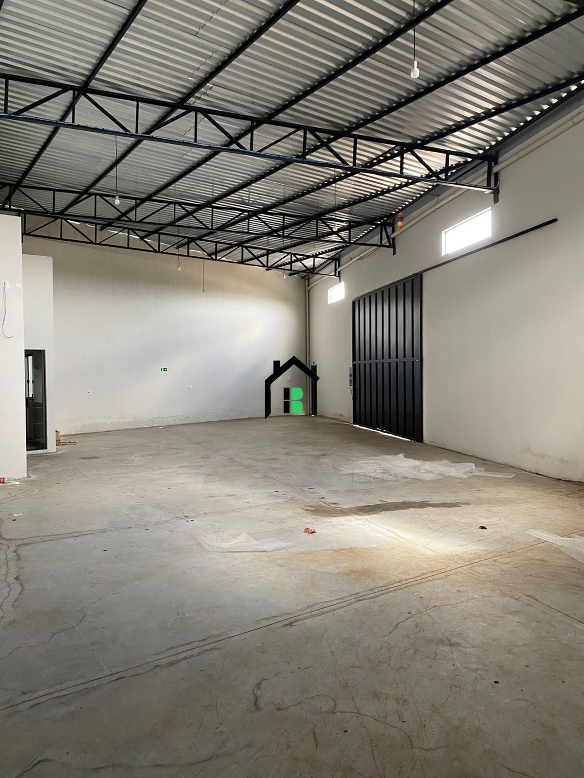 Depósito-Galpão-Armazém para alugar com 1 quarto, 260m² - Foto 4