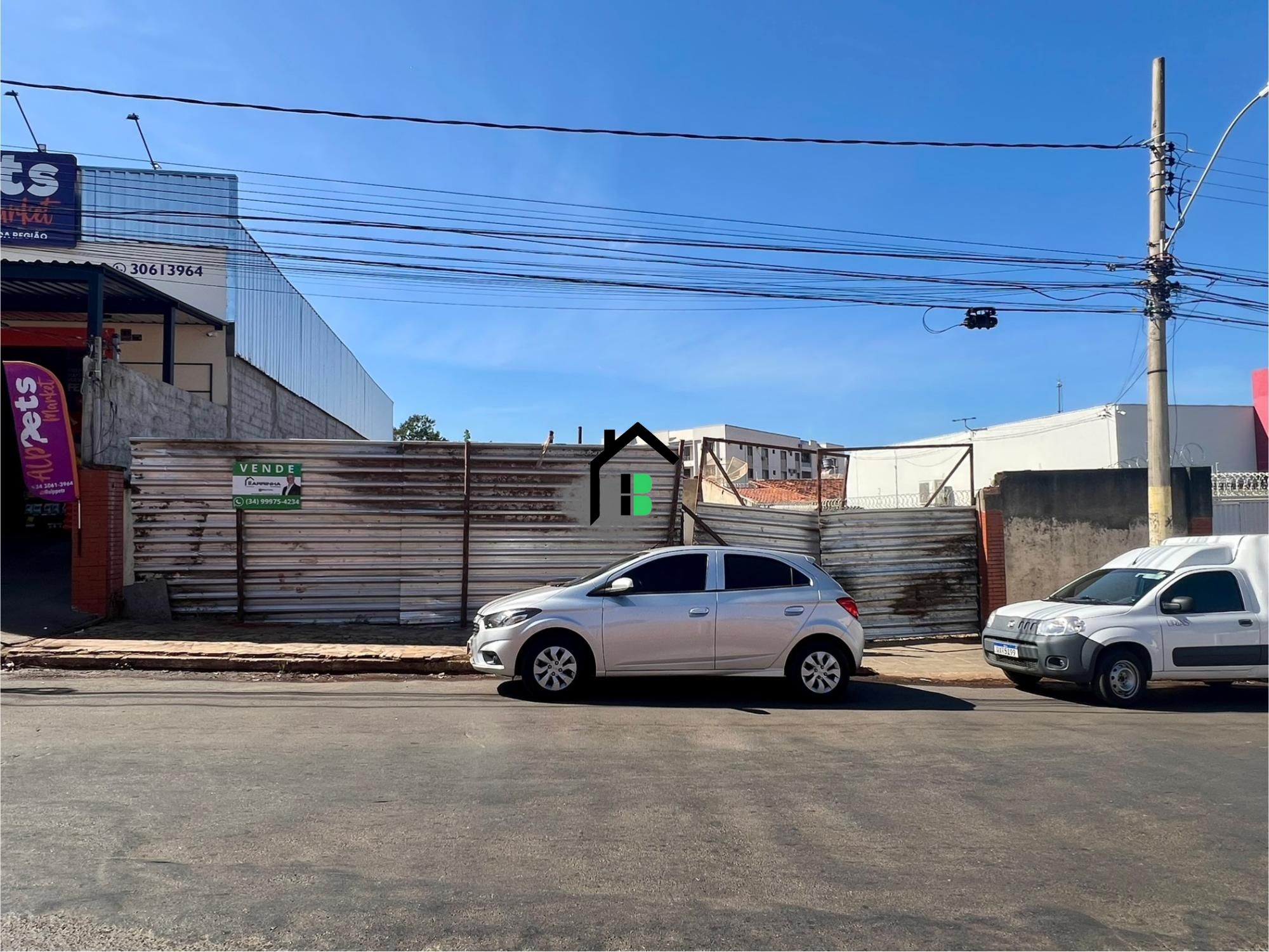 Lote/Terreno de 471m² no bairro Vila Garcia, em Patos de Minas | Eu Corretor
