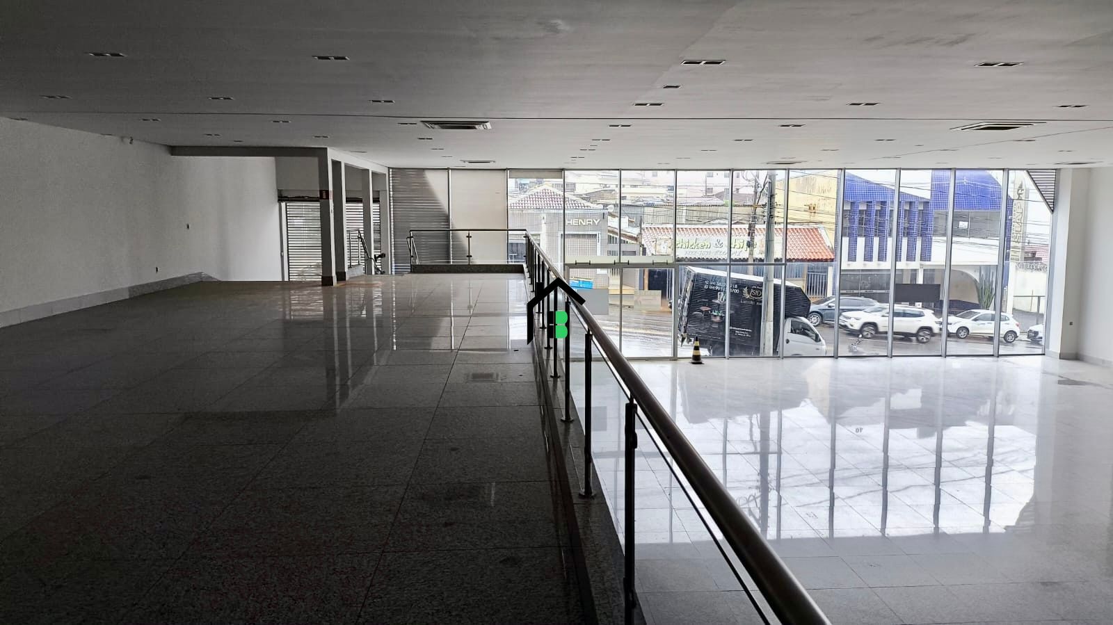 Loja / Salão / Ponto Comercial de 2 quartos, 837m² no bairro Centro, em Patos de Minas | Eu Corretor