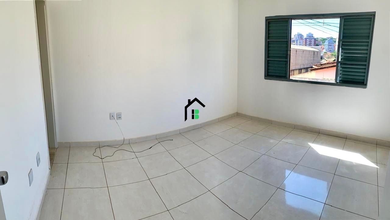 Apartamento à venda com 3 quartos, 136m² - Foto 3