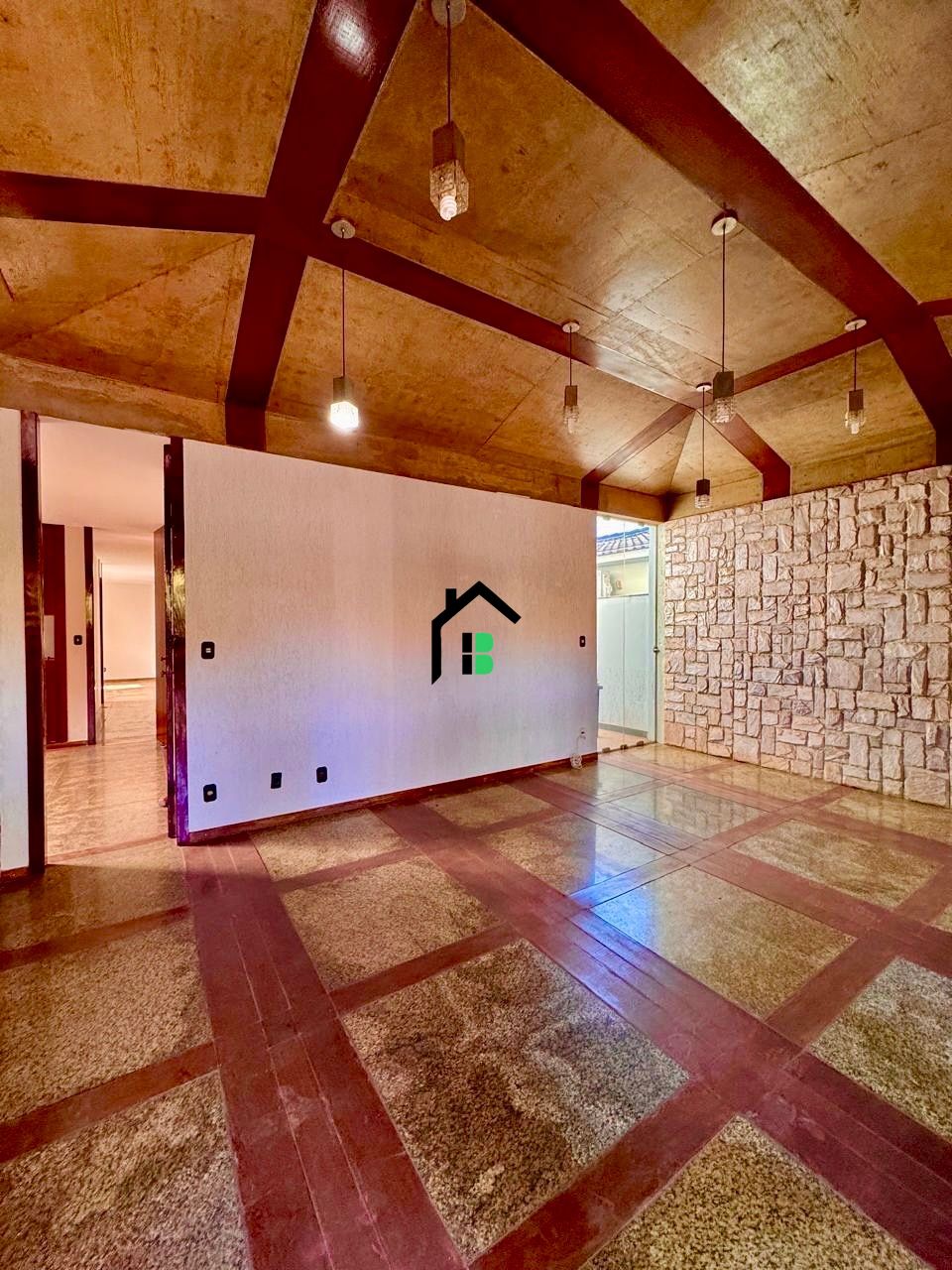 Casa de 4 quartos, 248m² no bairro Sobradinho, em Patos de Minas | Eu Corretor