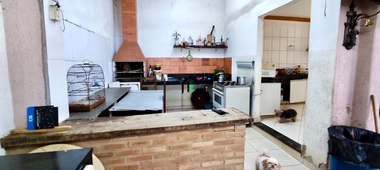 Casa de 4 quartos, 194m² no bairro Centro, em Patos de Minas | Eu Corretor