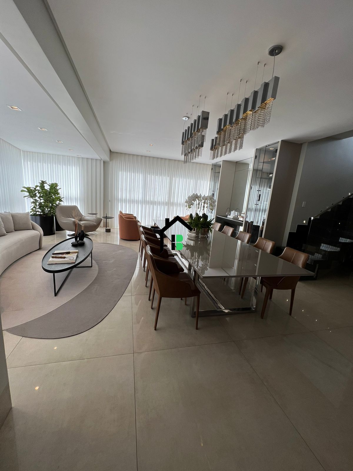 Cobertura de 4 quartos, 317m² no bairro Centro, em Patos de Minas | Eu Corretor