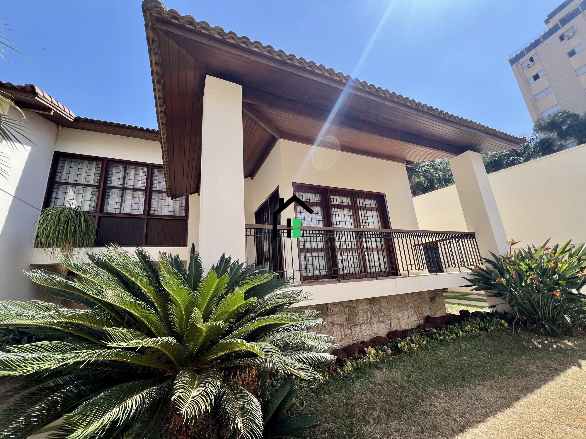 Casa de 6 quartos, 730m² no bairro Jardim Centro, em Patos de Minas | Eu Corretor