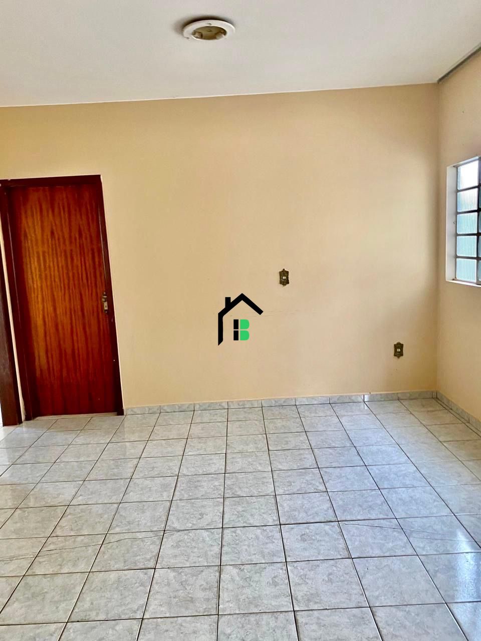 Apartamento à venda com 3 quartos, 100m² - Foto 1