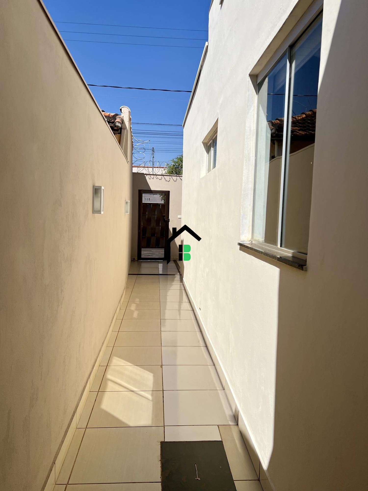 Casa à venda com 4 quartos, 121m² - Foto 18
