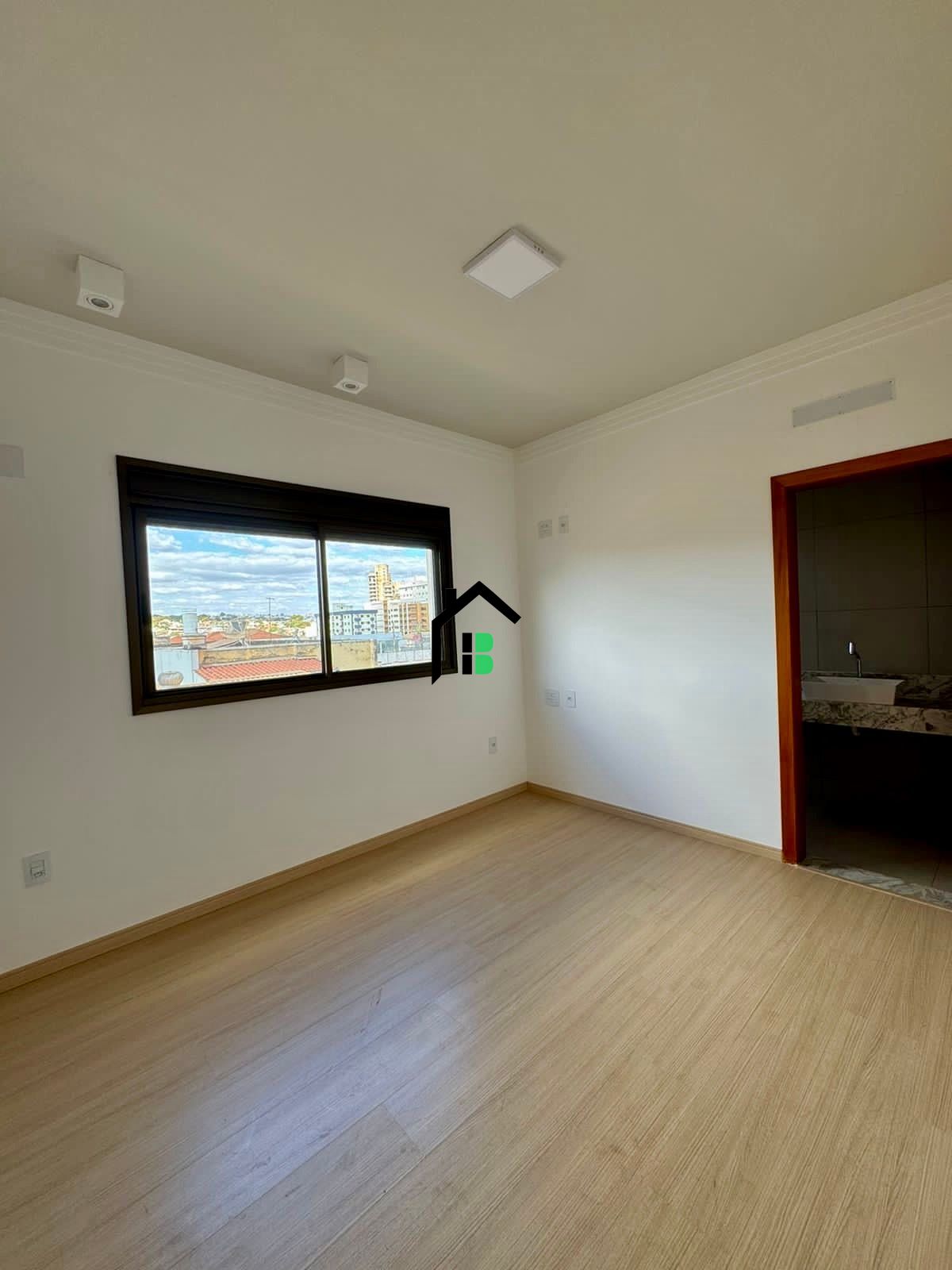 Apartamento de 3 quartos, 148m² no bairro Centro, em Patos de Minas | Eu Corretor