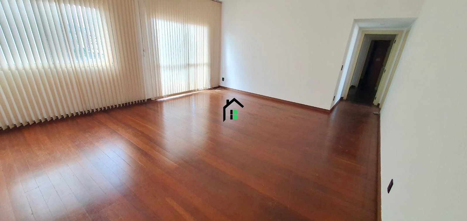 Apartamento à venda com 3 quartos, 140m² - Foto 1
