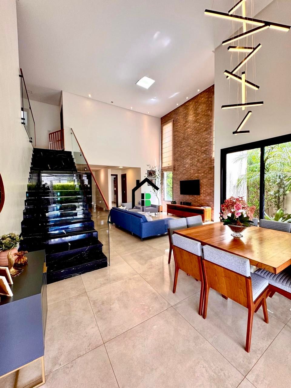Casa de 4 quartos, 333m² no bairro Sobradinho, em Patos de Minas | Eu Corretor