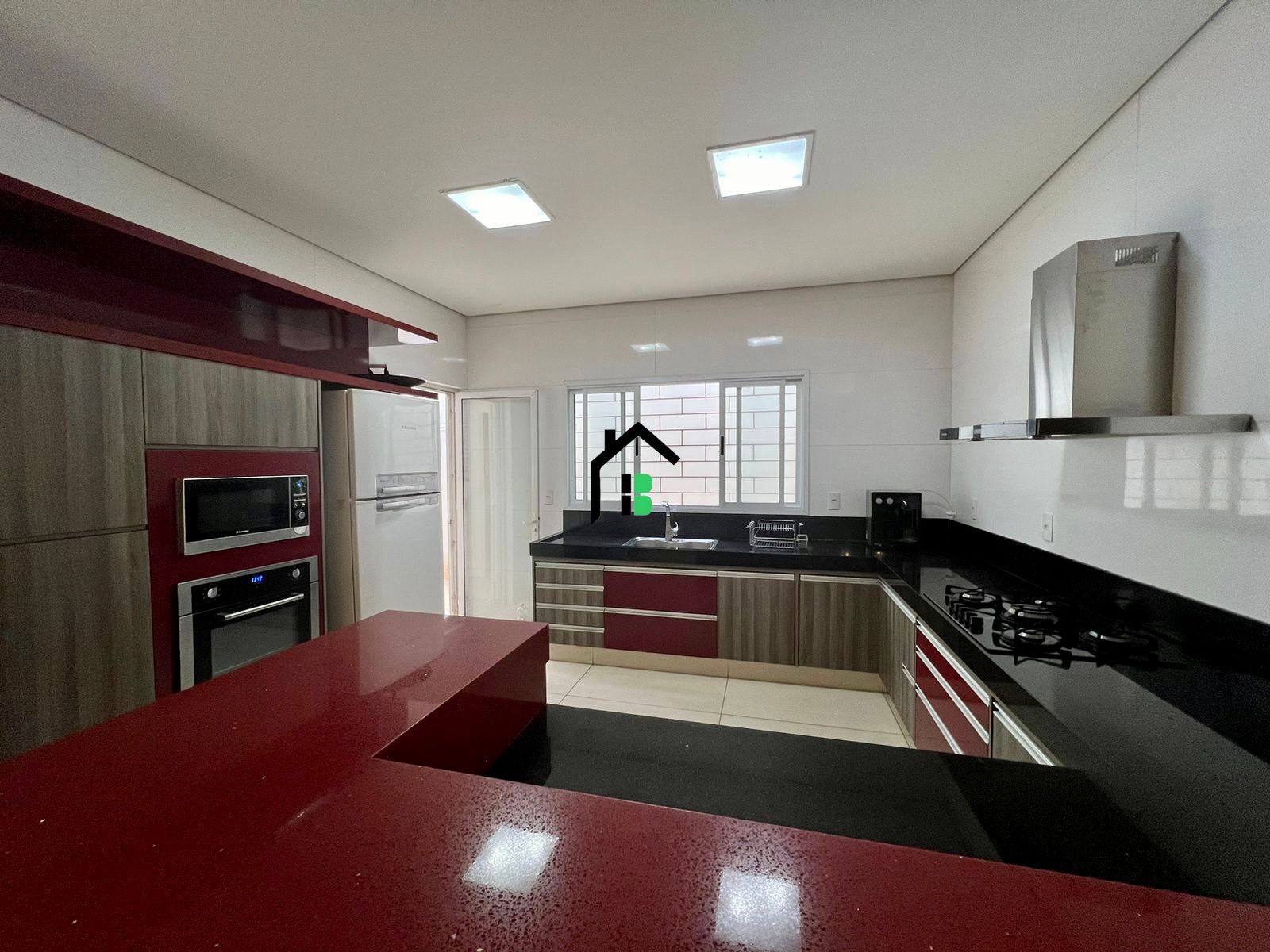 Casa de 4 quartos, 364m² no bairro Alto dos Caiçaras, em Patos de Minas | Eu Corretor