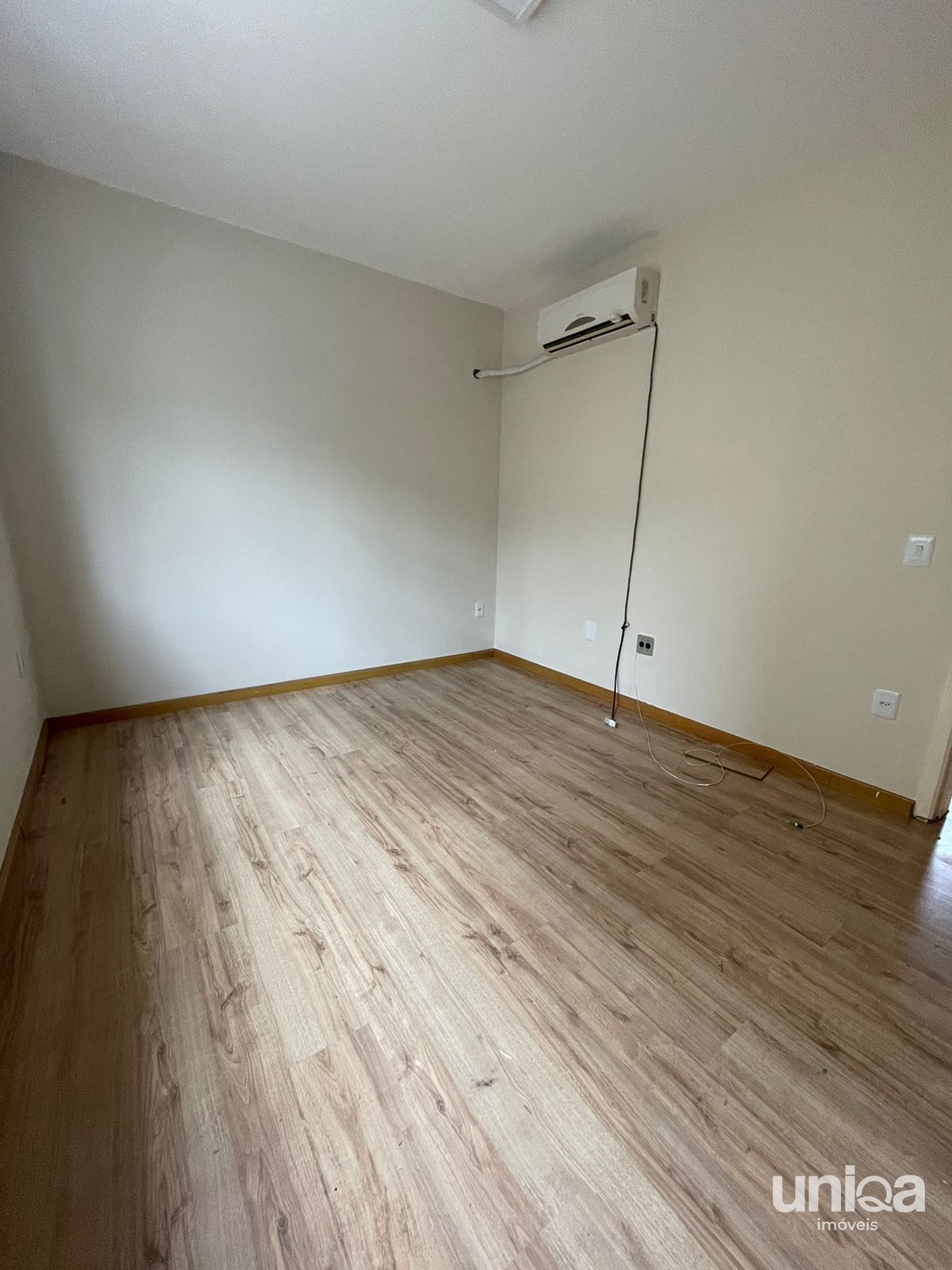 Apartamento 01 dormitório Elevador para venda no Centro de Santa Maria - Ed Manh