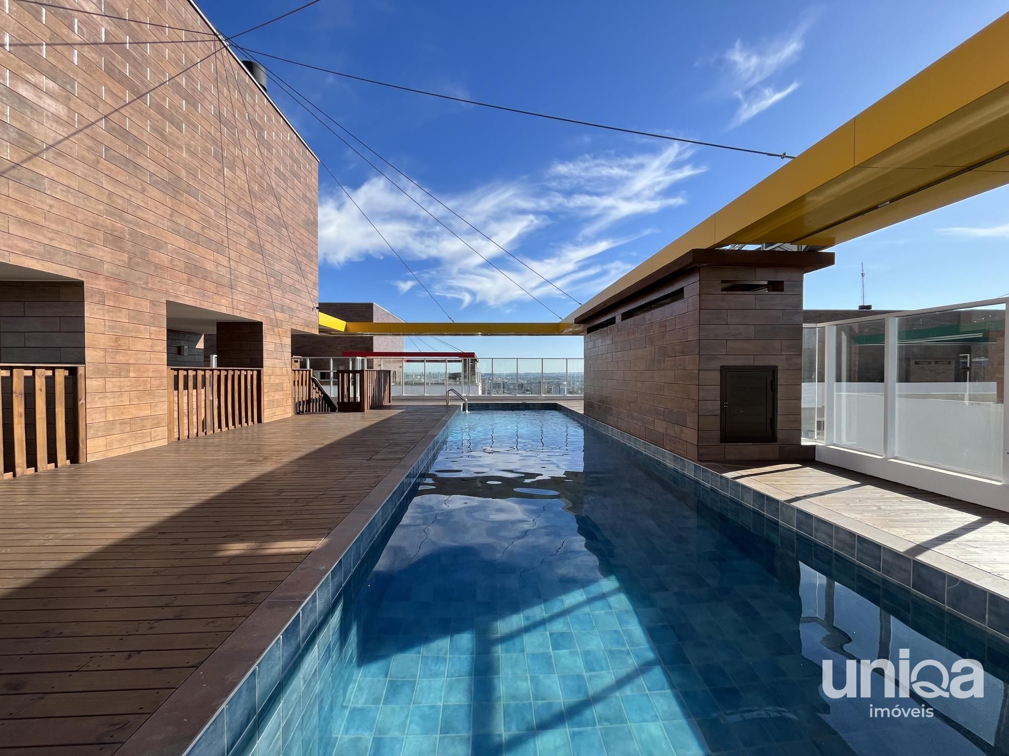 Apartamento central mobilado de 2 dormitórios em Santa Maria