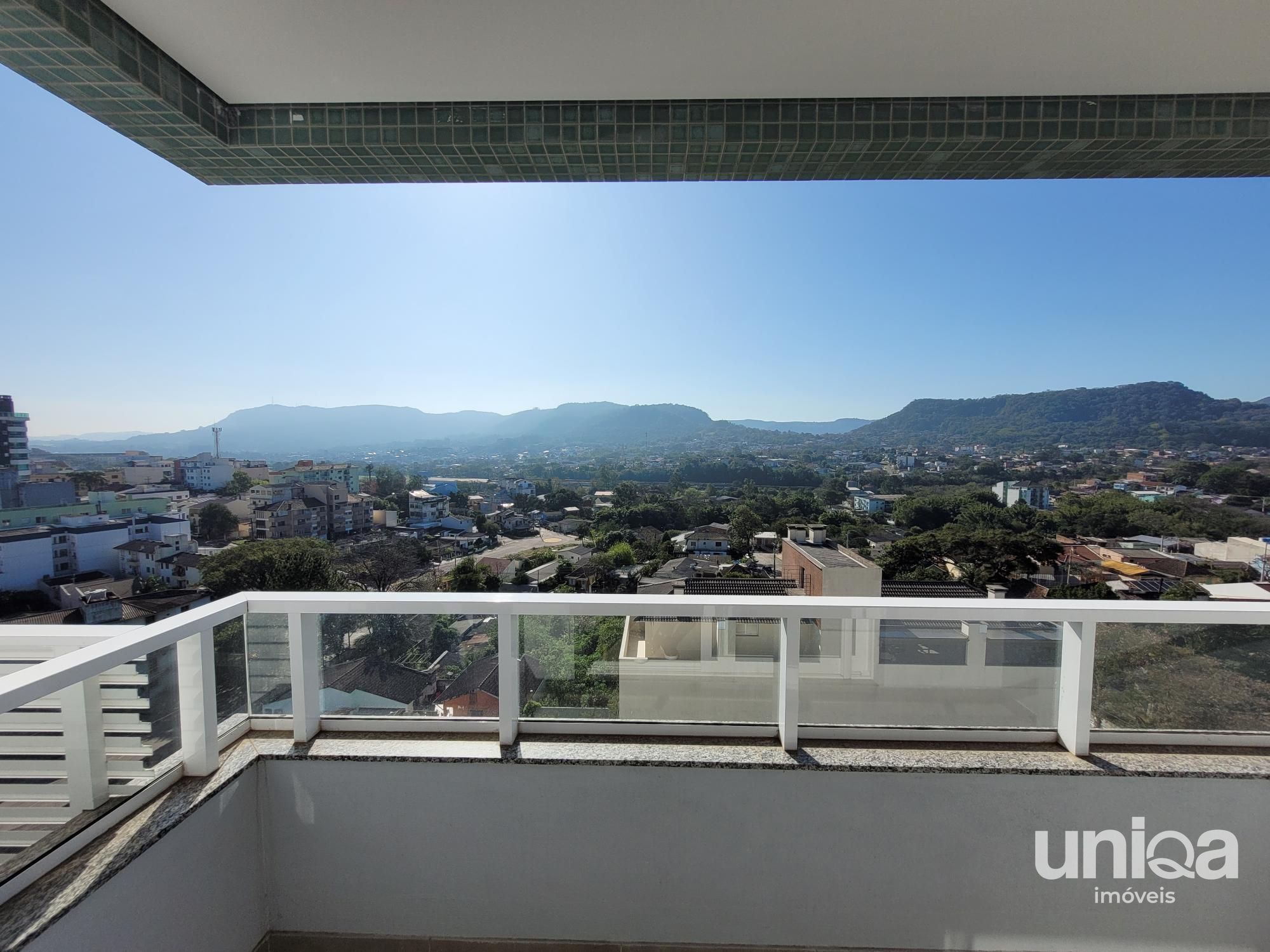 Apartamento 2 dormitórios, com churrasqueira , sacada e garagem