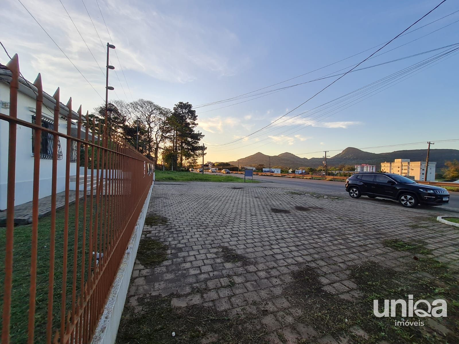 Casa comercial 131m2 para venda na Avenida Prefeito Evandro Behr em camobi com a