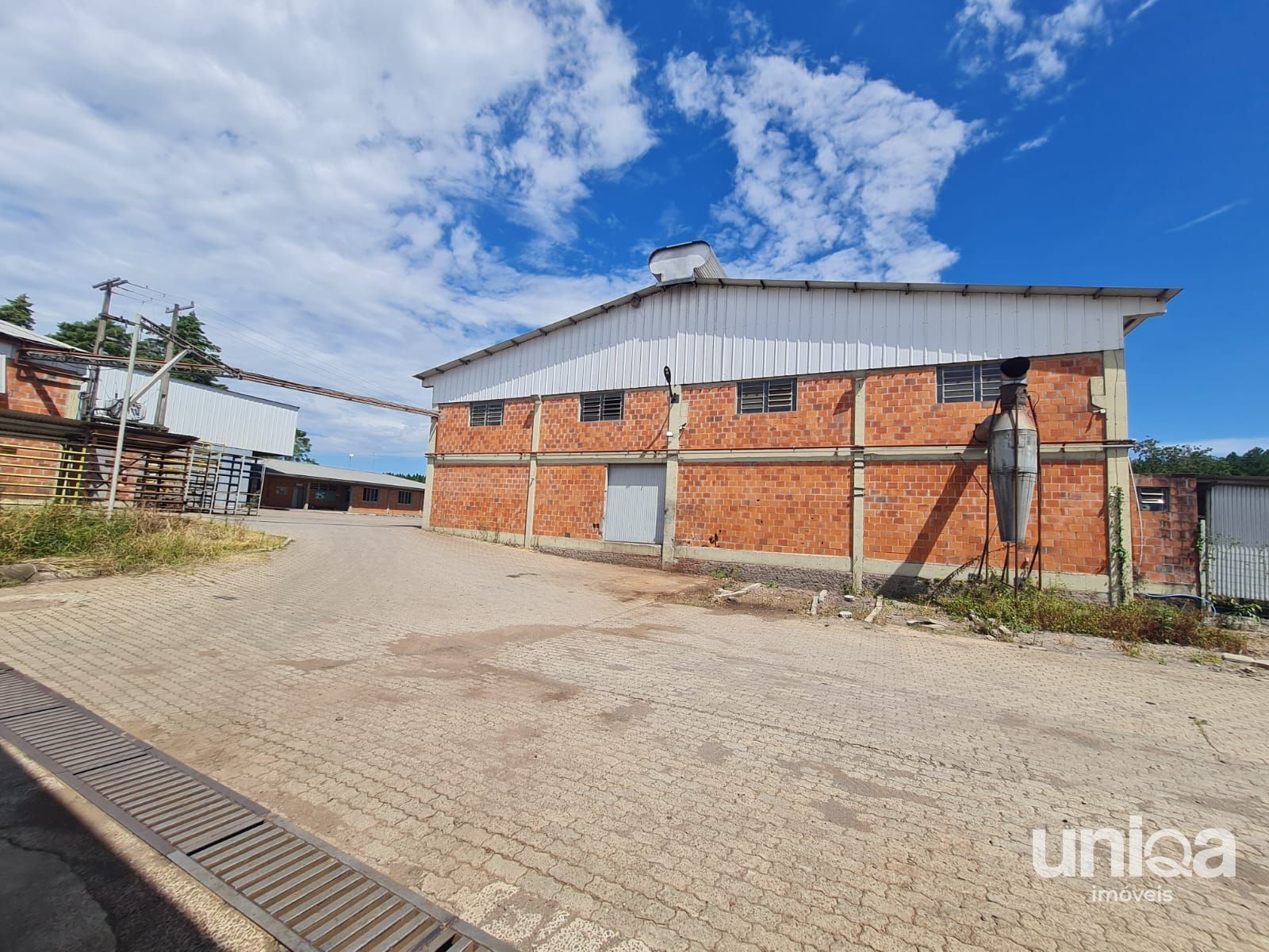 Alugo pavilhões industriais 6.000m2 escritório refeitório em