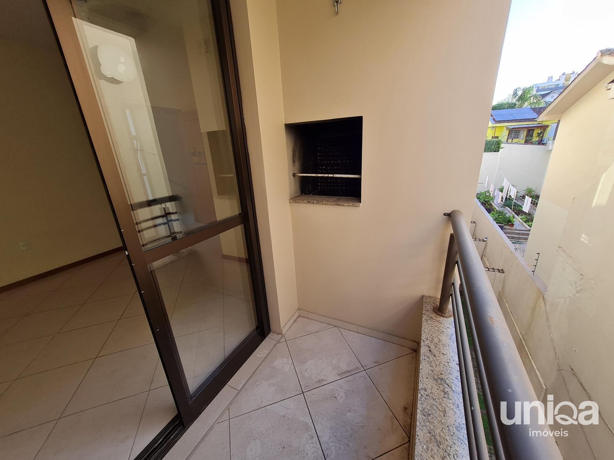 Apartamento 01 Dormitório para venda com sacada churrasqueira e garagem em Santa