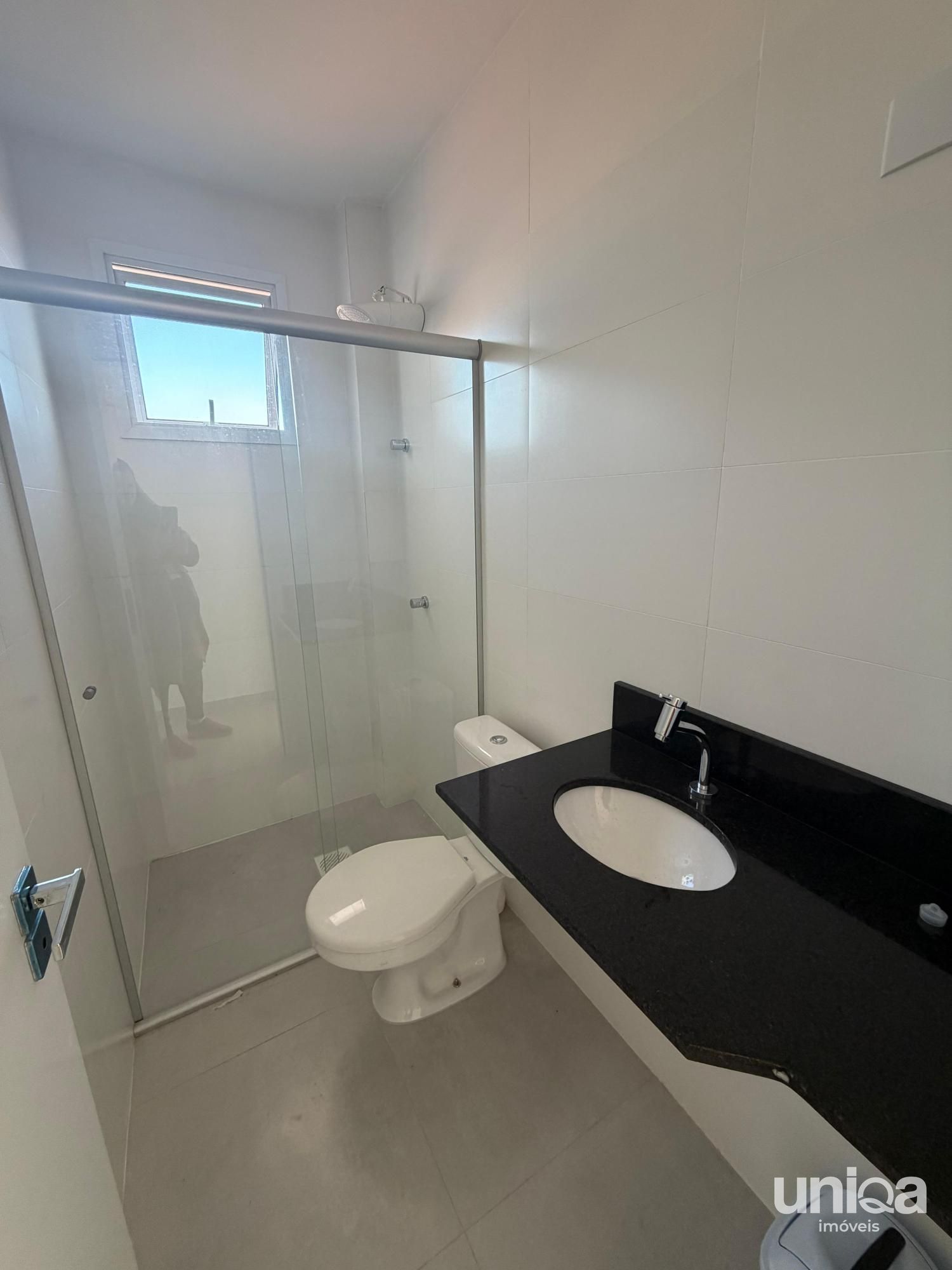 Aluga-se Apartamento de 1 quarto, sacada, garagem e mobiliado em Camobi
