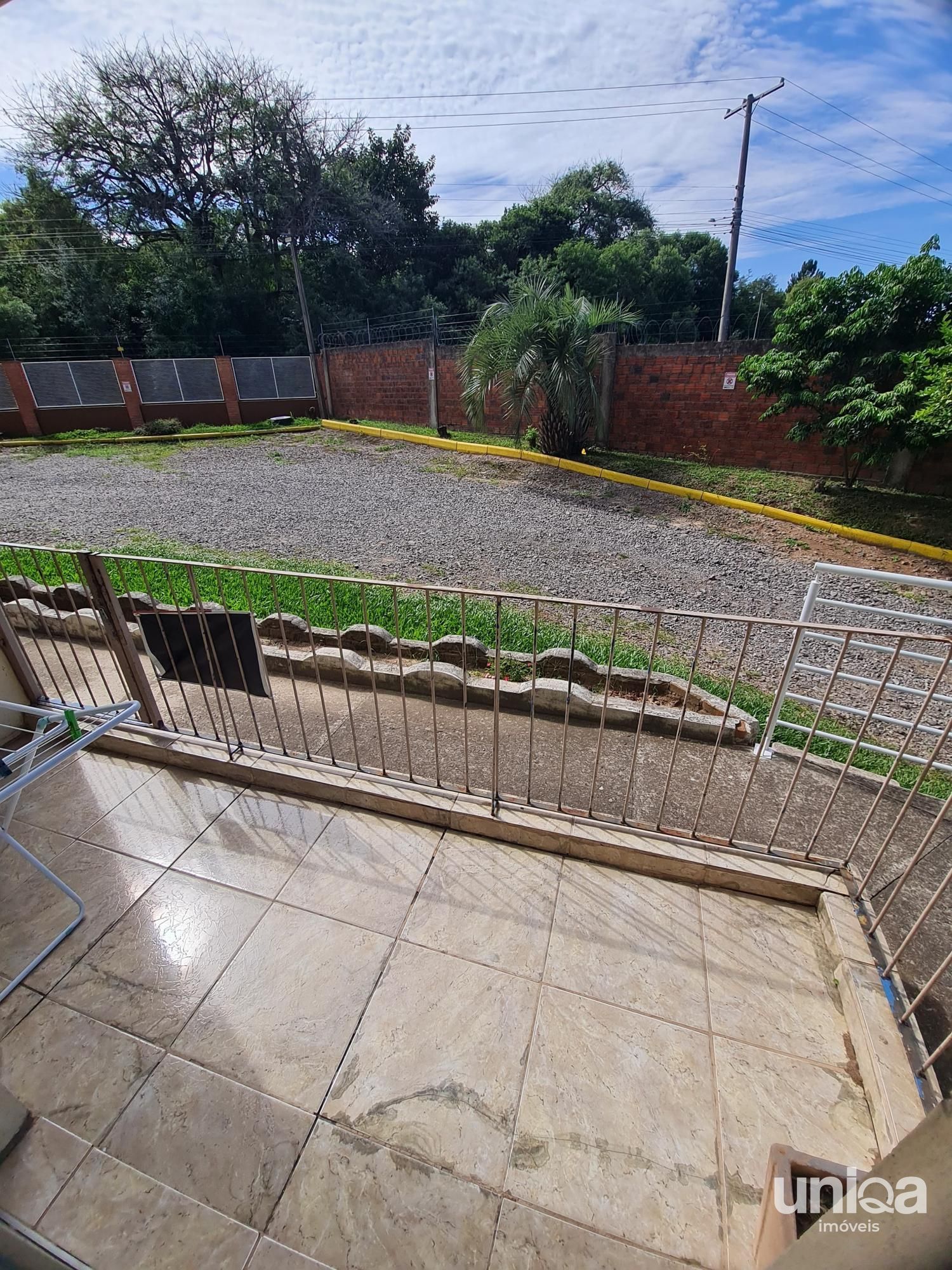 Apto para venda de 02 dormitórios sacada no Res. Morada do Sol em Santa Maria
