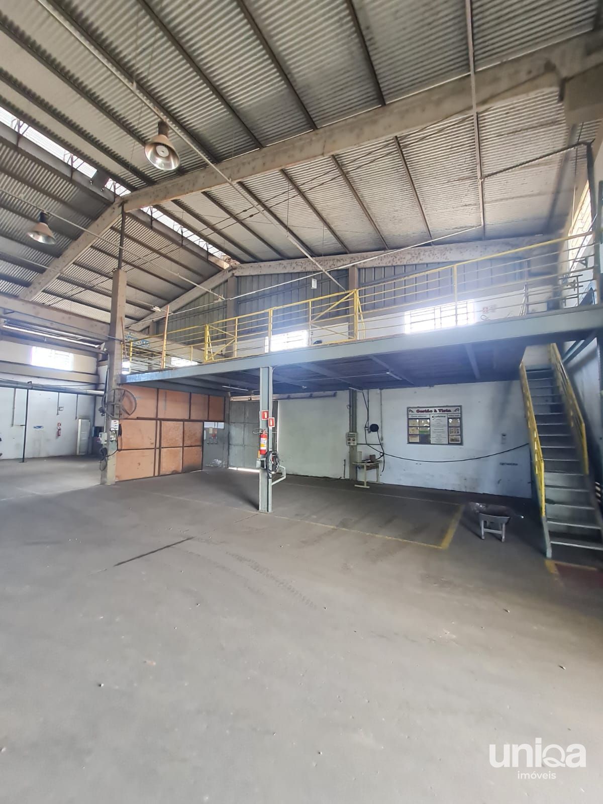Alugo pavilhões industriais 6.000m2 escritório refeitório em