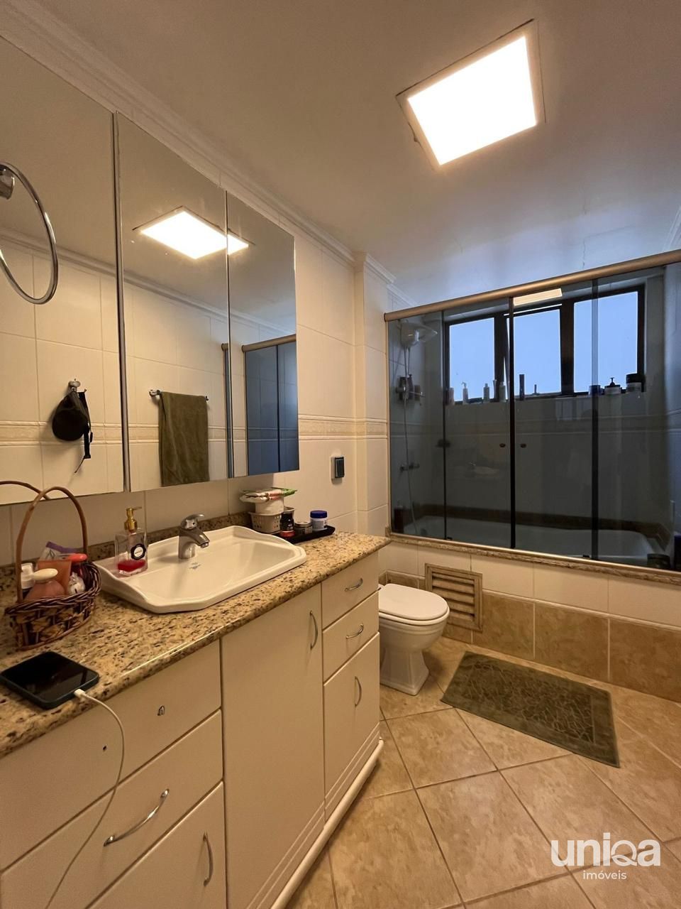 Apto 100% mobiliado 2 vagas 3 quartos + escritório perto Hospital São Francisco