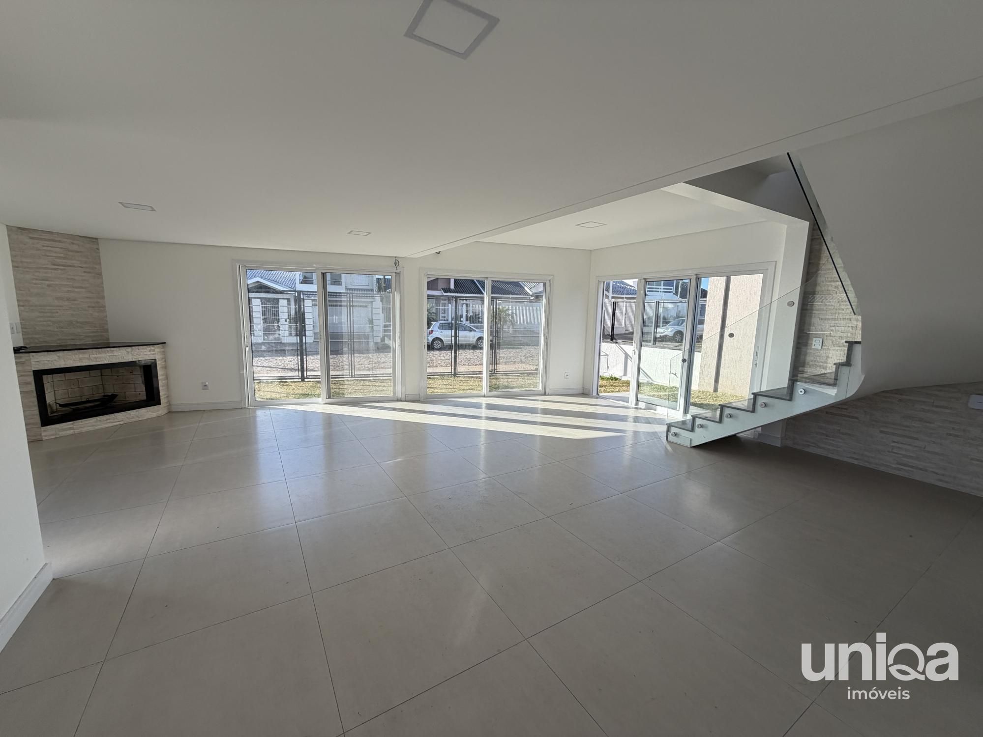 Casa nova 03 dorm com lareira para venda no Parque Santa Lúcia em Camobi